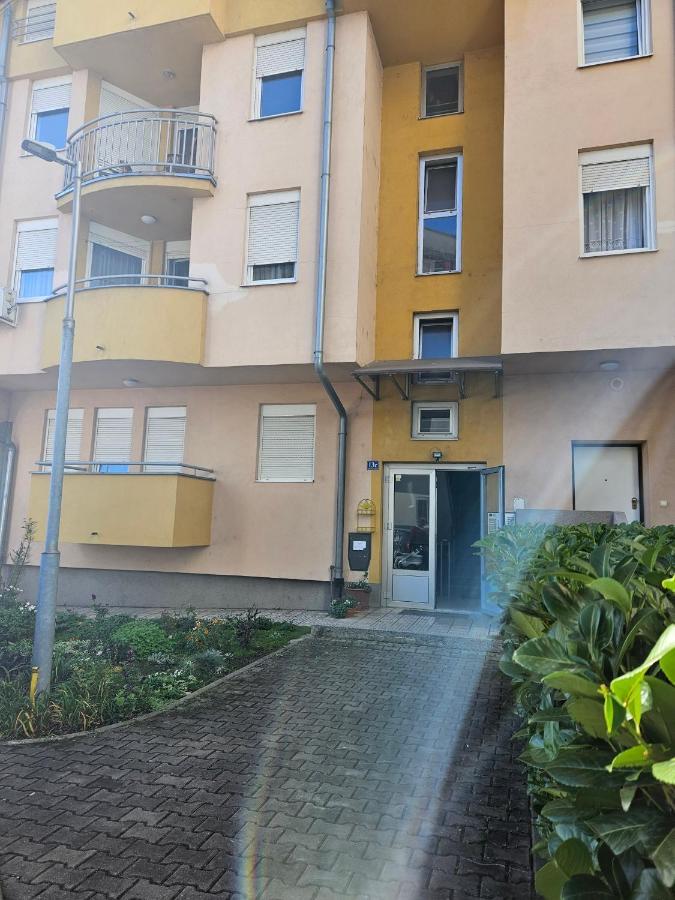 Apartman Lollita Banja Luka Ngoại thất bức ảnh